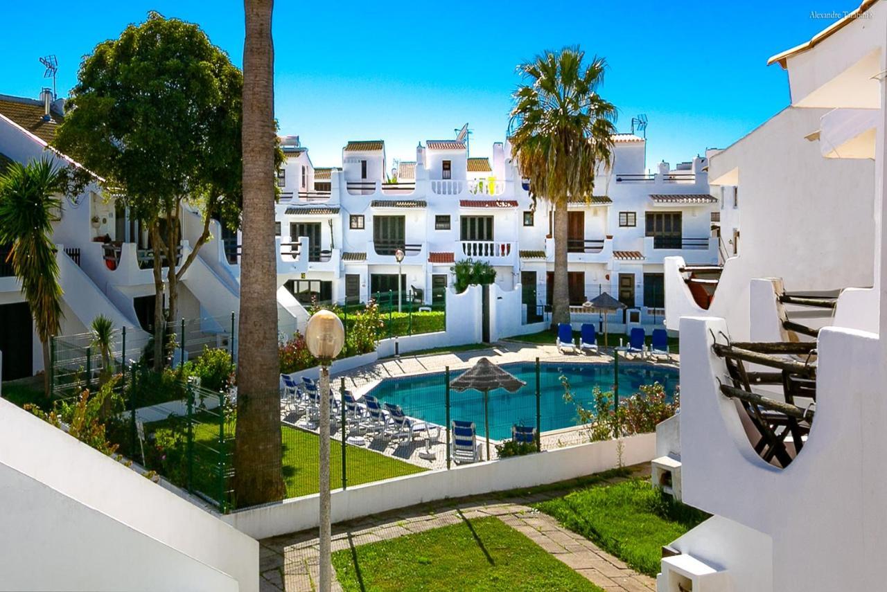 B12 - Pool And Sun Apartment